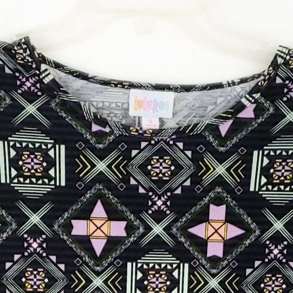 LuLaRoe Tunic Top Black Pink Geometric Print Sz S - Picture 5 of 5